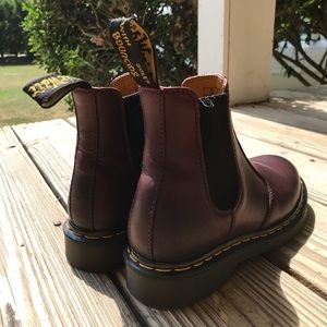 Unisex Dr. Martens Chelsea Boot